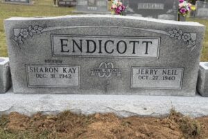 Endicott, Sharon and Jerry 1 West Plains Monument