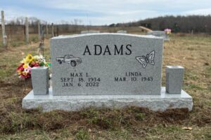 Adams, Max and Linda 1 West Plains Monument