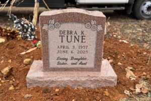 Tune, Debra 1 West Plains Monument